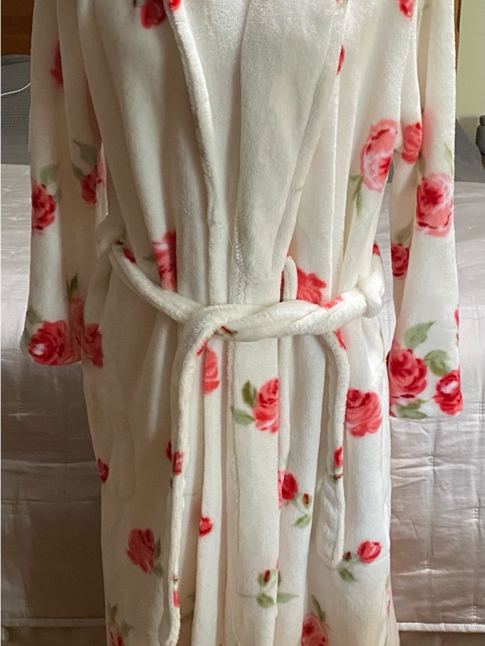 Floral Plush Shawl Collar Robe - White with Pink Roses - Picture 2 of 8